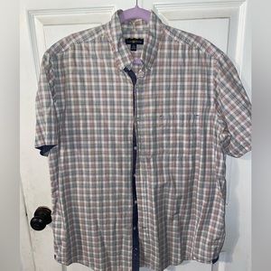 Men’s short sleeve button shirt